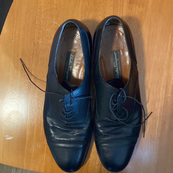 Beautiful Black Ferragamo dress and casual shoes.  Sharp and well maintained. - Picture 2 of 9